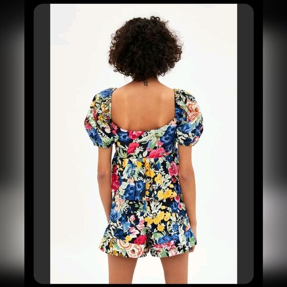 Beautiful floral high waist button fly shorts with ruffled edge detail size S! - Picture 4 of 12